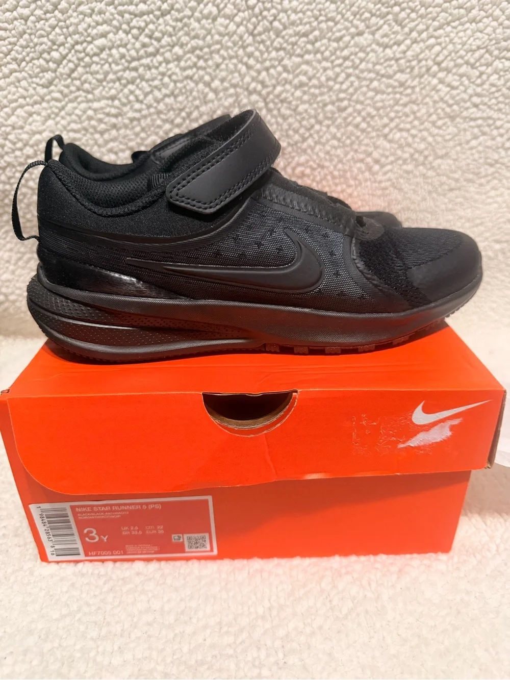 Nike Little Kids' All-Black Hook-and-Loop Sneakers